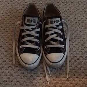Converse tennis shoes